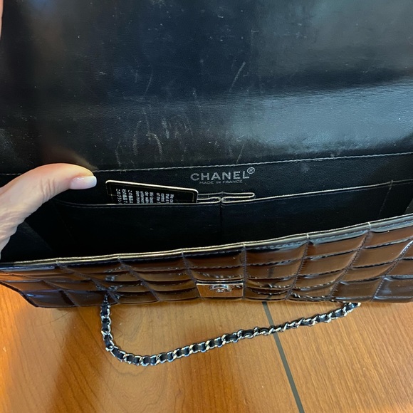 Chanel classic Clutch bag . Pre loved . Authentic. Black patent leath… - Picture 5 of 8